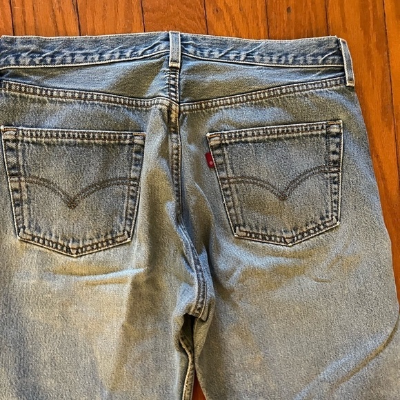 Men’s Levi’s 501 Straight Leg Light Wash 35 X 30 - Picture 2 of 5